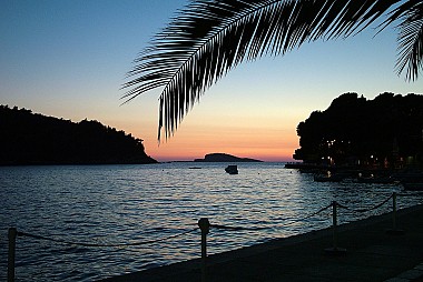 <a href="https://www.flickr.com/photos/motti82/2818122957" target="_blank">Cavtat, &copy; by Joe Mott, on Flickr</a>