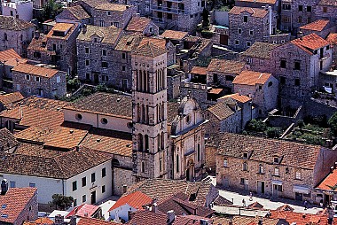 <a href="https://www.flickr.com/photos/rrrodrigo/3096265340" target="_blank">Hvar, &copy; by Marcin Bajer, on Flickr</a>