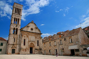 <a href="https://www.flickr.com/photos/benderish/3708048696" target="_blank">Hvar, &copy; by Ben Jeffrey, on Flickr</a>