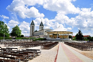 <a href="https://www.flickr.com/photos/gnuckx/" target="_blank">Međugorje, &copy; by gnuckx, on Flickr</a>