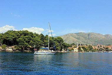 <a href="https://www.flickr.com/photos/bitmaper/4789309147" target="_blank">Cavtat, &copy; by Jose Miguel, on Flickr</a>